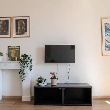 Apartment A Casa Di Ago - Elegante A Centro